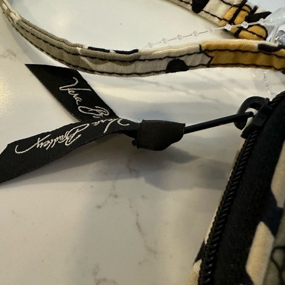 Vera Bradley Yellow black white wallet cloth quilt pattern floral wristlet - Picture 3 of 6